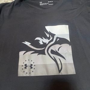 Under armour tshirt